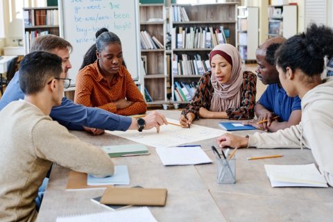 Language Learning Apps vs Traditional Methods: Why Traditional Learning ...